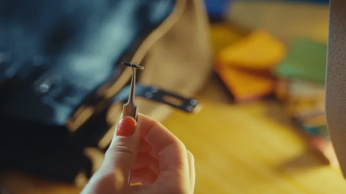 مدير المنتجات السابق في تسلا يسعى لجعل السلع الفاخرة مستحيلة