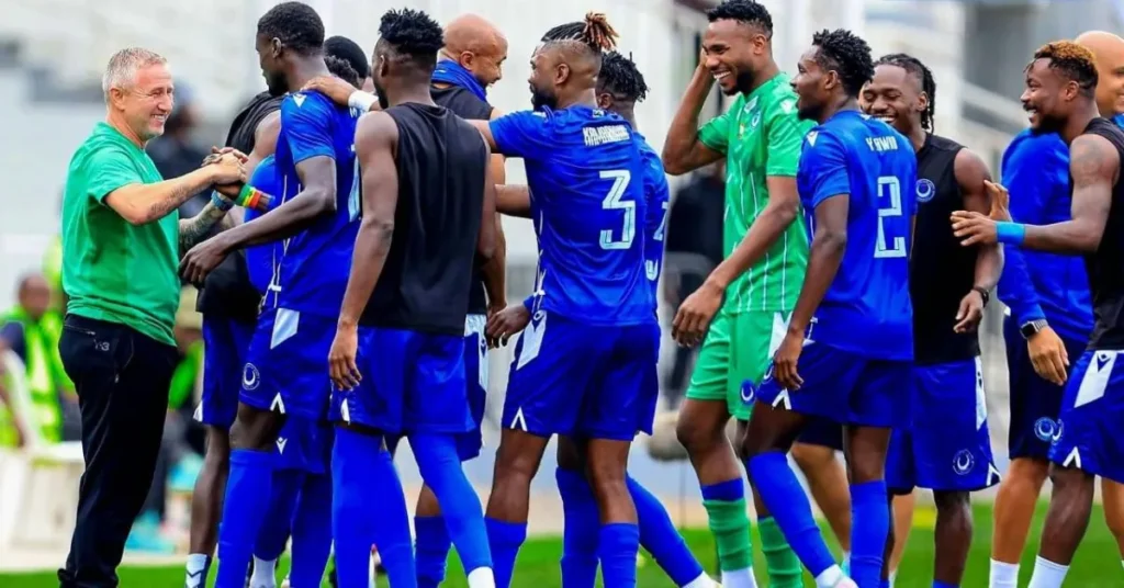 «أبطال أفريقيا»: الهلال السوداني يبلغ ربع النهائي متصدراً... وصن داونز يرافقه