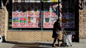 أرقام التضخم تفضح ترامب: الأميركيون يواجهون زيادة في الأسعار – شاشوف