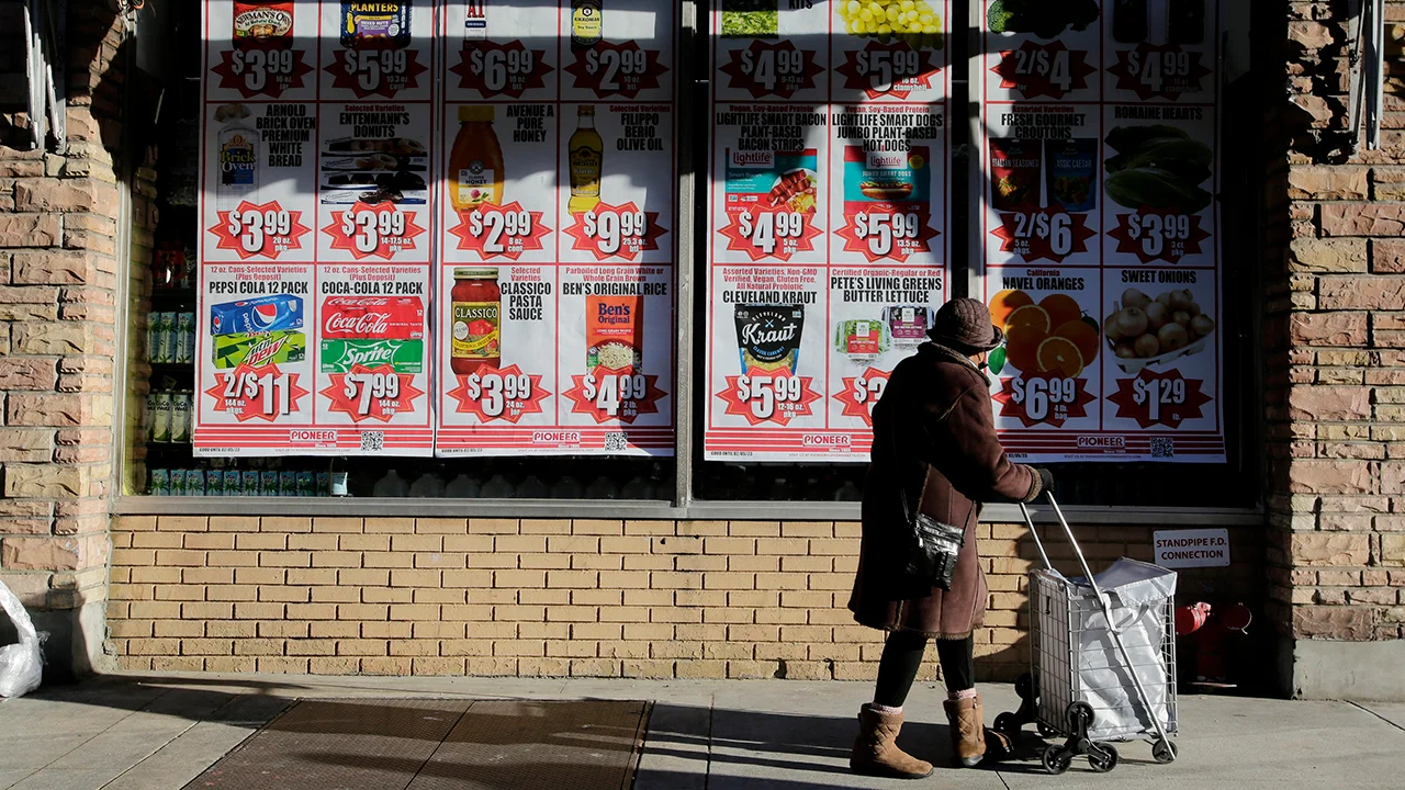 أرقام التضخم تفضح ترامب الأميركيون يواجهون زيادة في الأسعار