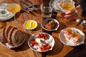 أفضل قوائم الطعام الشهية في نيويورك بأقل من 150 دولارًا