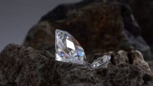 أنغولا تسعى للحصول على حصة تتراوح بين 20% و30% في دي بيرز