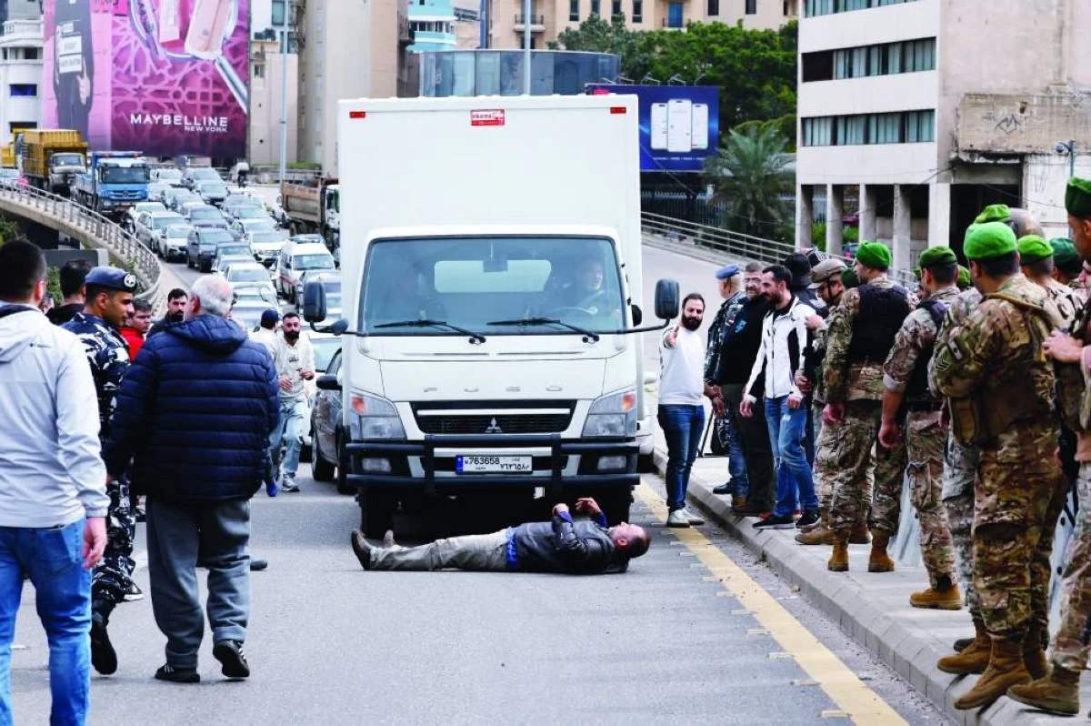 احتجاجات عقب زيادة أسعار الوقود: لبنان يواجه ضغوط الضرائب واحتجاجات الشارع – شاشوف