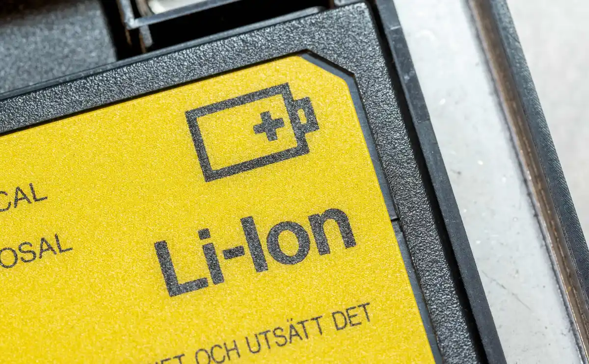 A label sits affixed to a lithium-ion battery.