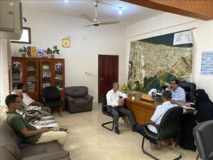 اخبار عدن – المدير السنة لخورمكسر ينظم اجتماعات متعددة لتطوير الخدمات والاستعداد لشهر رمضان المبارك