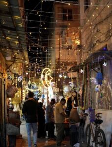 اخبار عدن – المدينة تستقبل شهر رمضان مع خدمات مستقرة وعودة الحياة الطبيعية.