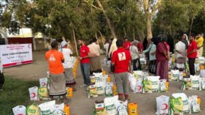 اخبار عدن – بتمويل من هيئة الإغاثة التركية.. منتدى الإغاثة والتنمية يوزع 180 سلة غذائية