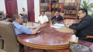 اخبار عدن – خلال اجتماعه مع مدير عام مؤسسة المياه والصرف الصحي، مسؤول المنصورة يوضح…