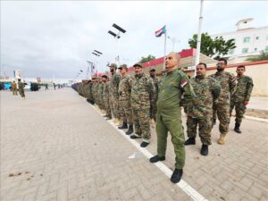 اخبار عدن – عناصر الاستقرار السنة وكتيبة القيادة السنةة في عدن ينظمون فعالية احتجاجية للمدعاة بالأمور المستحقة