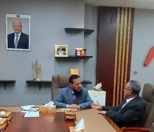 اخبار عدن – محافظ عدن يتباحث مع رئيس جامعة عدن حول تعزيز التعاون في تأهيل الكوادر المحلية ودعم المساهمات.