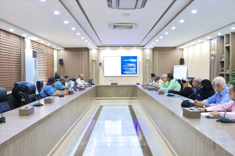 وزارة الزراعة والري والثروة السمكية تناقش الدراسات الفنية بتطوير الثلاجة المركزية بعدن