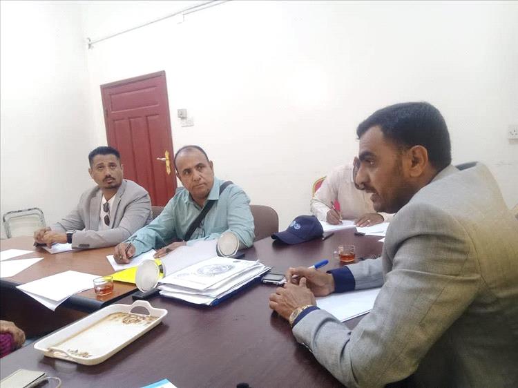 أجتماع فني لتفعيل العمل البحثي والزراعي بين الوزارة ومحافظة سقطرى