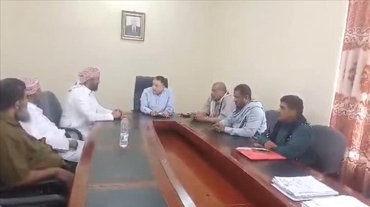 الأمين العام للمجلس المحلي بأبين يبحث مع رئيس مؤسسة أفران عدن والخليج توسع التدخلات الإنسانية وفتح فروع جديدة