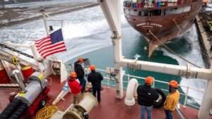 استراتيجية البحرية الأمريكية: الرسوم الجديدة من واشنطن تعيد هيكلة التجارة العالمية – شاشوف