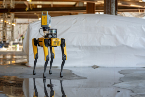 الرئيس التنفيذي لشركة بوسطن ديناميكس، روبرت بلايتر، يستقيل بعد 30 عاماً في الشركة