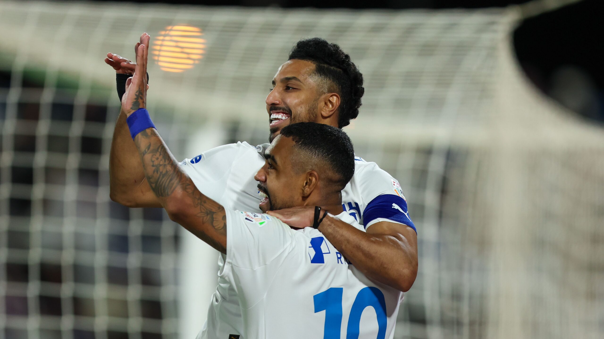 الهلال والاتفاق: القنوات الناقلة وكيفية المشاهدة عبر الإنترنت في دوري روشن