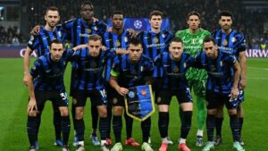 الهلال يترقب مدافع إنيوزر ميلان عن قرب