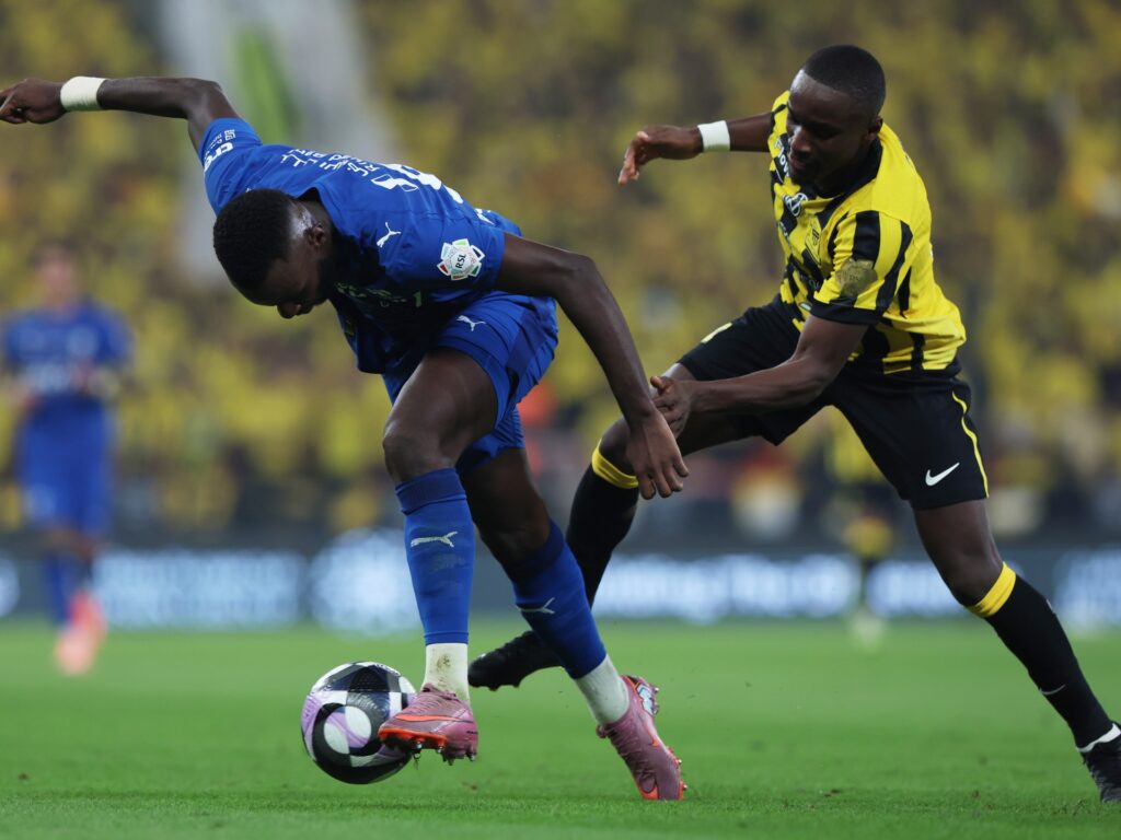 الهلال ضد الاتحاد في الدوري السعودي.. الموعد والتشكيلتان والقنوات الناقلة