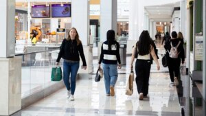 بحث: 90% من الأمريكيين تأثروا برسوم ترامب الجمركية – شاشوف