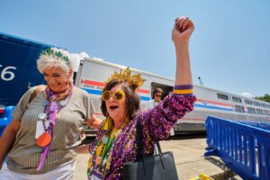 بدلاً من نيو أورلينز، استقليت قطار ماردى غرا الجديد من أمتراك إلى ألاباما