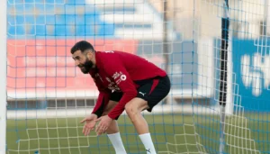 بنزيما يتحدى ابن بونو في منافسة ودية (فيديو)