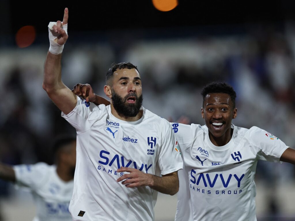بنزيمة يطيح بـ"نونيز" خارج قائمة الهلال في الدوري السعودي