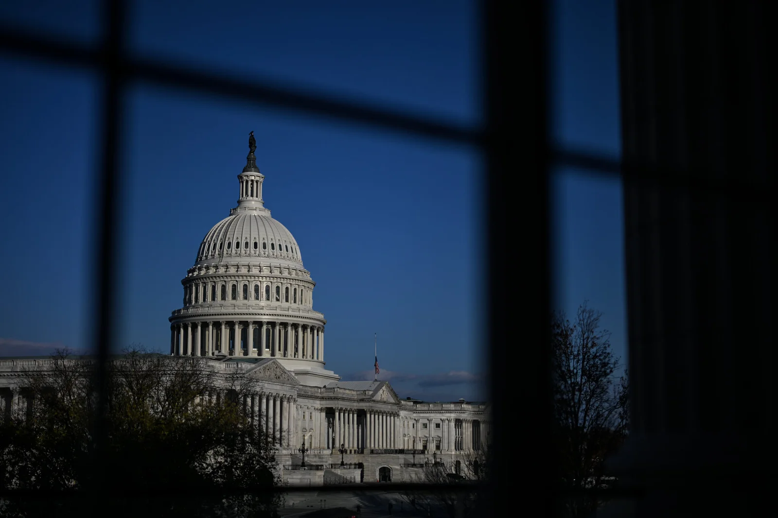 بين ضغوط ترامب ومعارضة الديمقراطيين هل تستطيع أمريكا تجنب أزمة