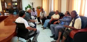 تقرير من وردت الآن – نائب محافظ لحج يقوم بجولة تفقدية للاطلاع على انتظام الدوام خلال شهر رمضان ويثني على مستوى الانضباط في المكتب.