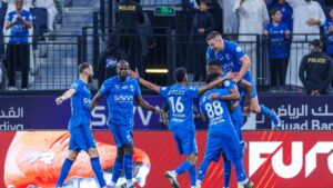 صفقة ريفالينو: هل أنقذت نجمة الأهلي الهلال من عبء الديون التاريخية؟