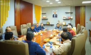 عدن: المحافظ يؤكد على أهمية حل مشاكل الغاز وزيادة حصة المحافظة