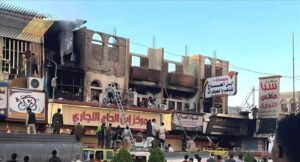 عناوين عدن – الوزير الأشول يتواصل مع مالك مركز ابن الحاج التجاري ويقدم التعازي في ضحايا الحريق