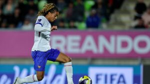 ليس سايمون أو بوابري.. تفاصيل اسم الصفقة الجديدة على قميص الهلال | كووورة