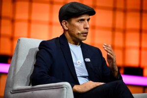 من سيملك طبقة الذكاء الاصطناعي في شركتك؟ توضيحات من الرئيس التنفيذي لشركة جلين