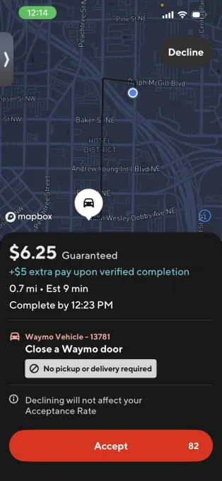 وايمو تطلب من سائقي دورداش إغلاق أبواب سياراتها ذاتية القيادة.webp