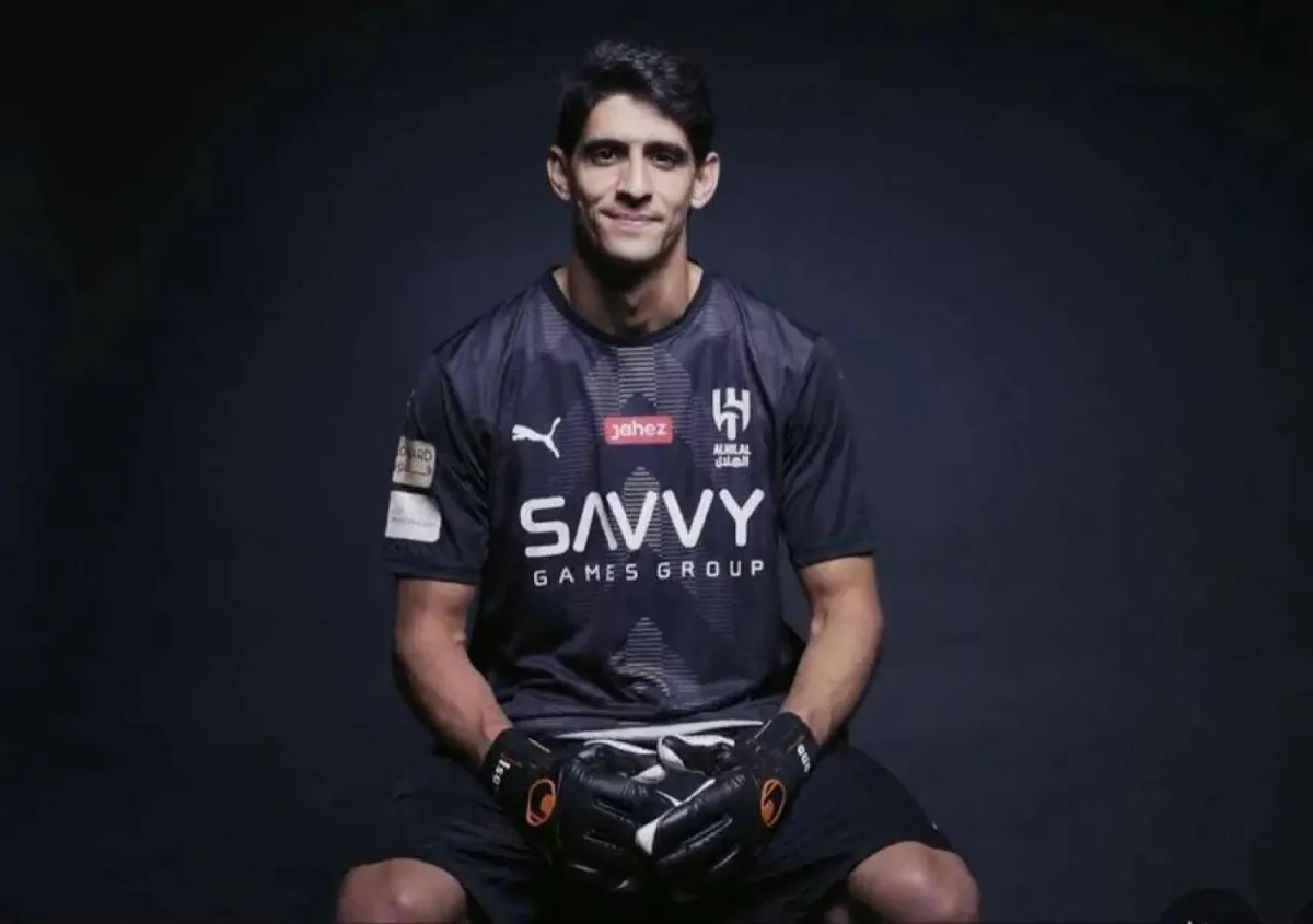 ياسين بونو يغيب عن تدريبات الهلال قبل مواجهة شباب الأهلي الآسيوية