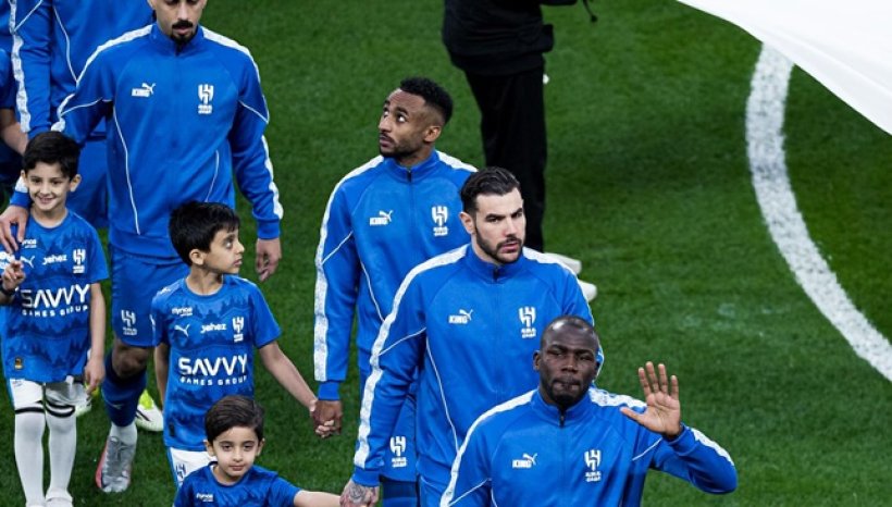 تقلص احتمالات مشاركة ناصر الدوسري في مباراة الكلاسيكو بين الهلال والأهلي.