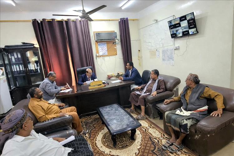 اخبار المناطق – الوكيل الدغاري يزور مكتب الأشغال السنةة والطرق للتنوّه من سير العمل والانضباط الوظيفي