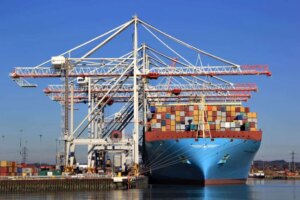 ارتفاع حاد في أسعار الشحن الفوري: شركات النقل تستفيد.. متى ستستقر الأسعار مجددًا؟ – شاشوف