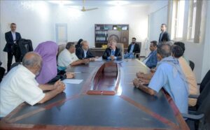 عدن: وزير النقل يزور المؤسسة المحلية للنقل البري للوقوف على سير العمل