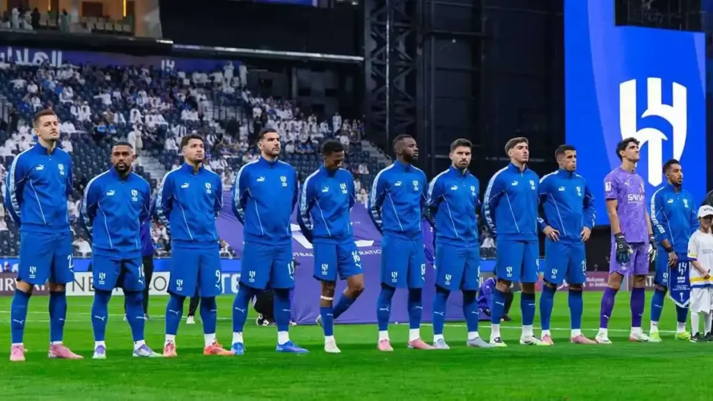 نجم الهلال يوضح موقفه النهائي من المشاركة في كلاسيكو الأهلي