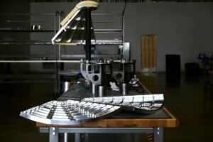 هذا المتخصص في سبيس إكس يقول إن الشيء الكبير التالي في الفضاء هو الأقمار الصناعية التي تعود إلى الأرض