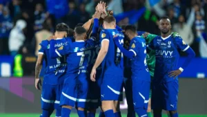 60 مليون إسترليني تُشعل المنافسة .. الهلال يواجه ليفربول لضم بديل محمد صلاح