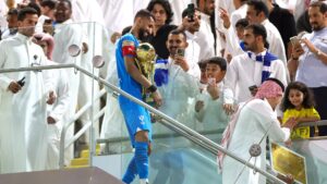 أحدث أخبار الهلال اليوم | مفاجأة من آسيا وسخرية جديدة من النصر.. سلمان الفرج يعلق على العودة للفريق!