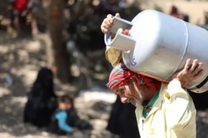 أزمة الغاز والمنتجات النفطية تتفاقم.. ومحافظة مأرب تعاني من نقص الغاز لليوم السادس – شاشوف