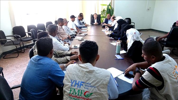 الأمين العام للمجلس المحلي بأبين يؤكد ان المحافظة آمنة ويدعو لتوسيع التدخلات الإنسانية لدعم النازحين والمجتمع المضيف