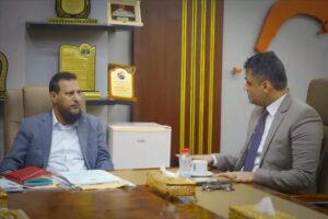 اخبار عدن – المحافظ شيخ يجتمع بنائب وزير الإعلام ويشدد على تعزيز تطوير المؤسسات والأنشطة الإعلامية