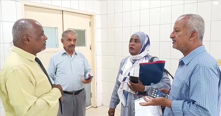 فريق وزارة الصحة ومكتب الصحة بعدن ينفذان نزولاً ميدانياً إلى مركز علاج الأورام في عدن
