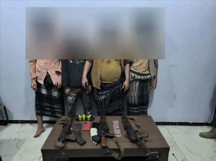 شرطة دار سعد تضبط عصابة مسلحة ومواد مخدرة بعد اشتباكات أسفرت عن إصابة جنديين