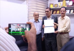 اخبار عدن – مؤسسة الأمل تكرّم البروفيسور جمال الجعدني بعد حصوله على لقب ثاني أكثر شخصية تأثيراً