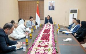 اخبار عدن – وزير الأشغال يناقش مع UNOPS تعزيز دعم مشاريع الطرق.